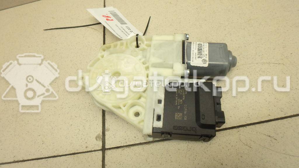 Фото Моторчик стеклоподъемника  3AA959704BVW4 для vw Passat [B7] {forloop.counter}}