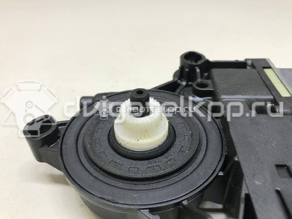 Фото Моторчик стеклоподъемника  3AA959701AZ0H для vw Passat [B7] {forloop.counter}}