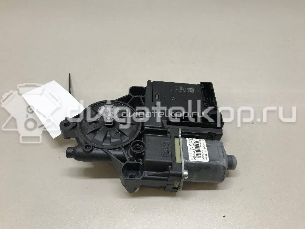 Фото Моторчик стеклоподъемника  3AA959702AZ05 для vw Passat [B7] {forloop.counter}}