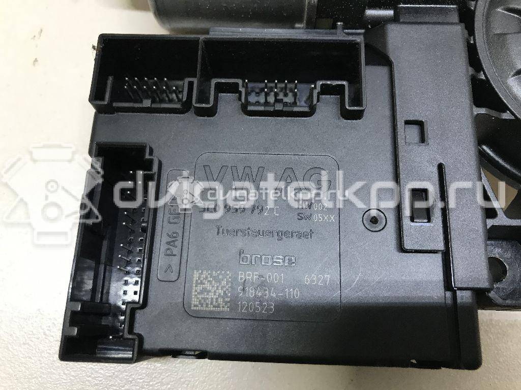 Фото Моторчик стеклоподъемника  3AA959702AZ05 для vw Passat [B7] {forloop.counter}}