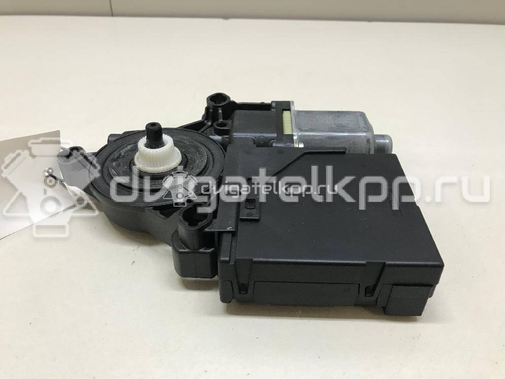Фото Моторчик стеклоподъемника  3AA959702AZ05 для vw Passat [B7] {forloop.counter}}