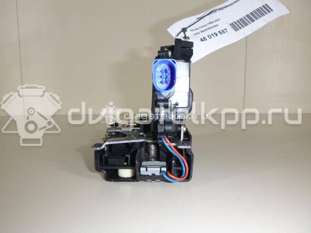 Фото Замок двери задней правой  3B4839016AG для Volkswagen Polo {forloop.counter}}