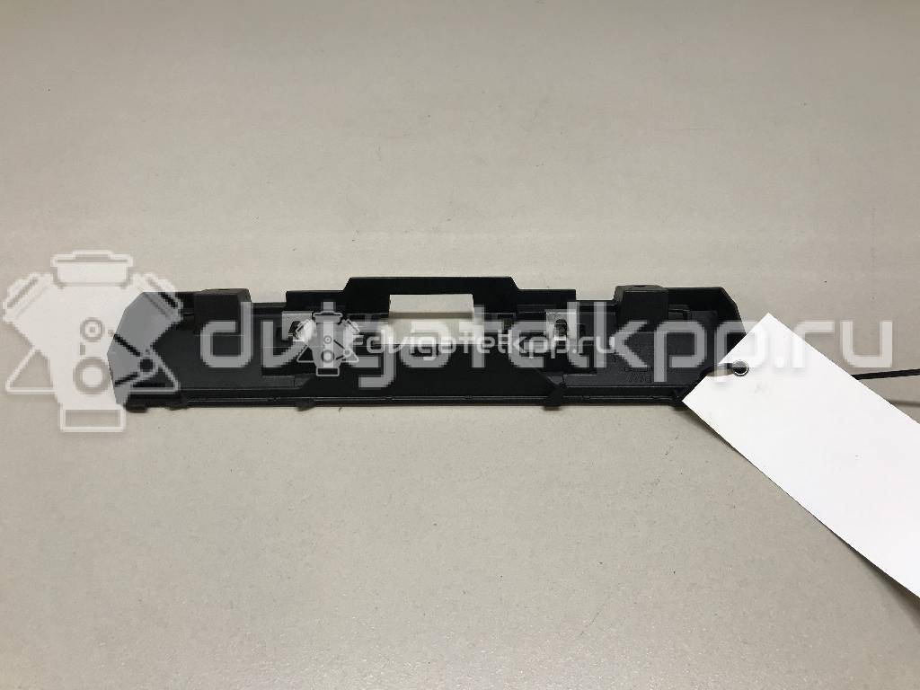 Фото Кронштейн (сопут. товар)  3AA857318C для vw Passat CC {forloop.counter}}