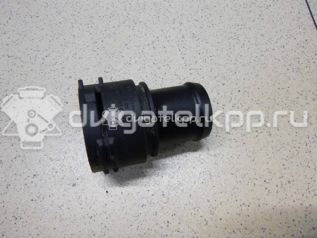 Фото Фланец двигателя системы охлаждения  3b0122291c для Audi A3 / A5 / Tt / A4 {forloop.counter}}