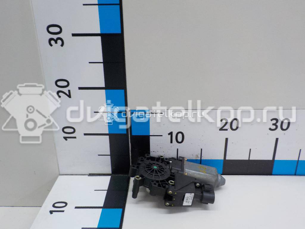 Фото Моторчик стеклоподъемника  8D0959802D для Audi A4 {forloop.counter}}