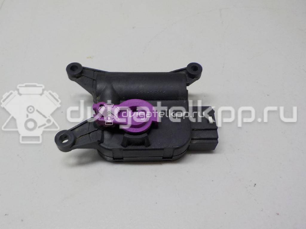Фото Моторчик заслонки отопителя  8E1820511A для Audi A4 {forloop.counter}}