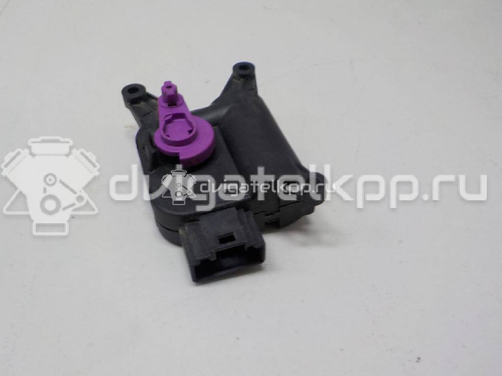 Фото Моторчик заслонки отопителя  8E1820511A для Audi A4 {forloop.counter}}