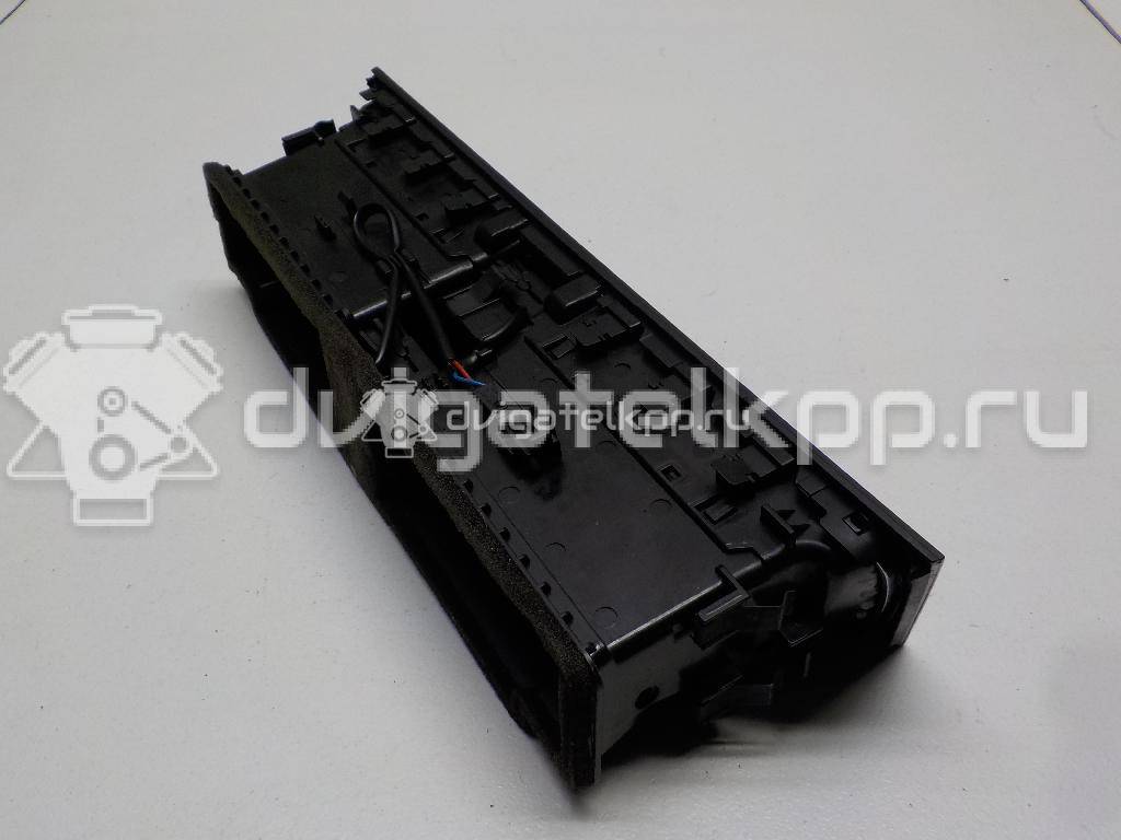 Фото Дефлектор воздушный  8t1820951cwvf для audi A4 [B8] {forloop.counter}}