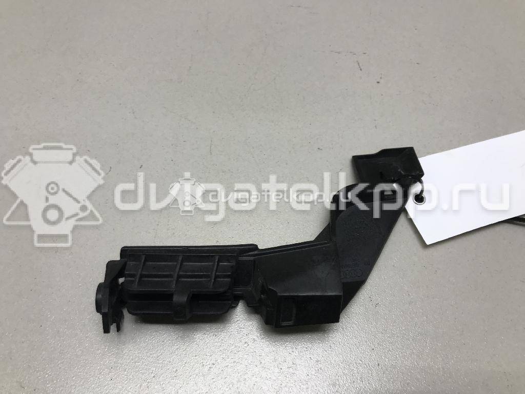 Фото Направляющая заднего бампера правая  8K5807890A для Audi A4 {forloop.counter}}
