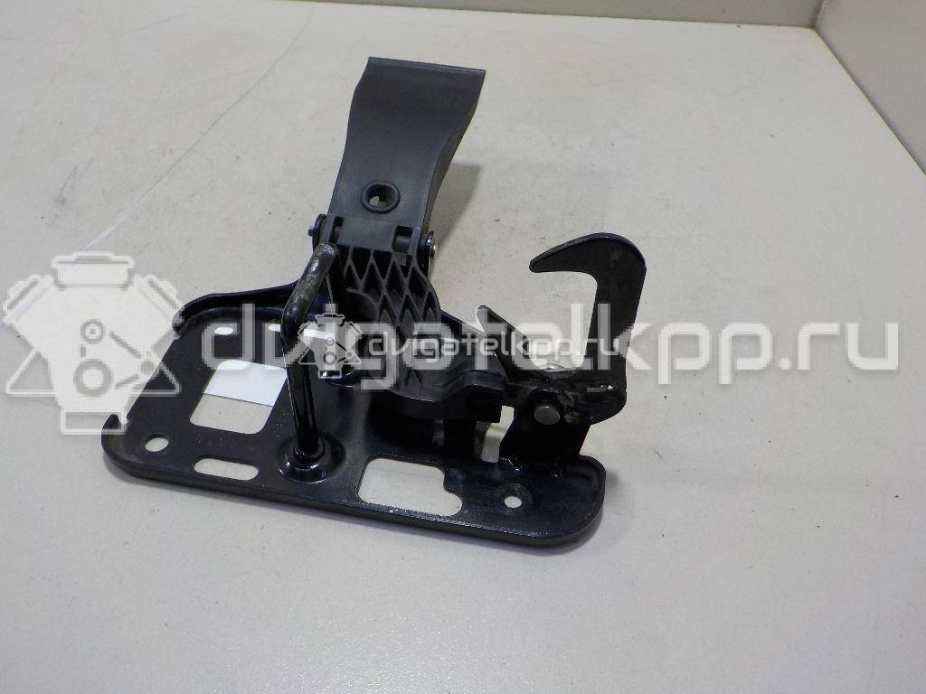 Фото Крючок капота  8T0823480 для audi A4 [B8] {forloop.counter}}