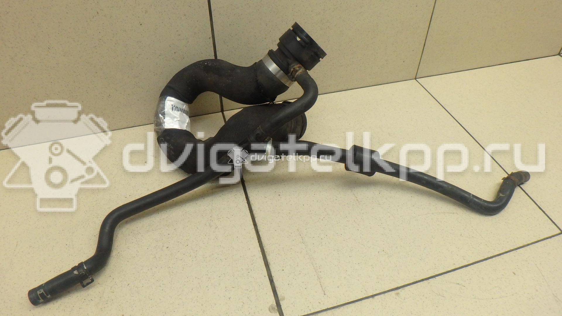 Фото Патрубок радиатора  4F0121101F для Audi A6 {forloop.counter}}