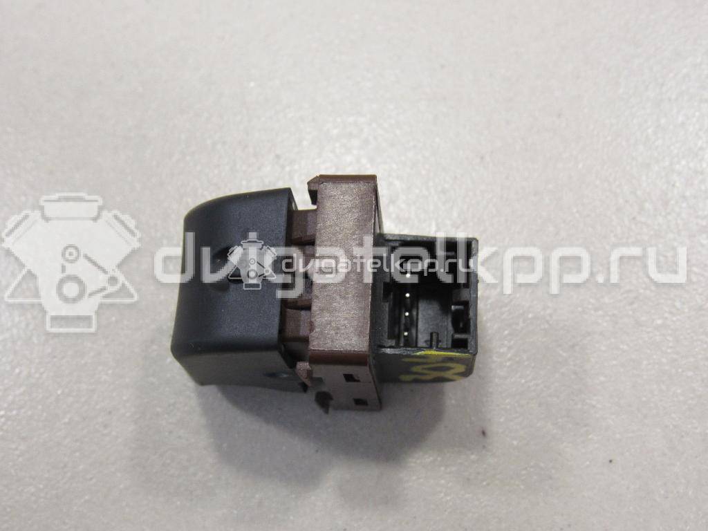 Фото Кнопка открывания багажника  8k0959831a для Audi A5 / A4 / Q5 {forloop.counter}}