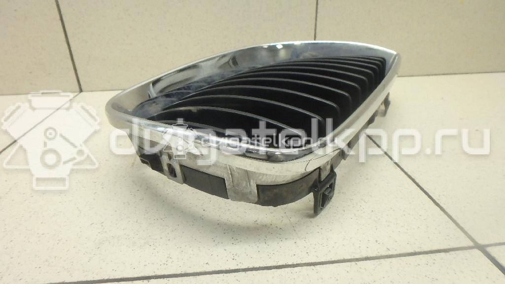 Фото Решетка радиатора правая  51137077130 для Bmw 1 {forloop.counter}}