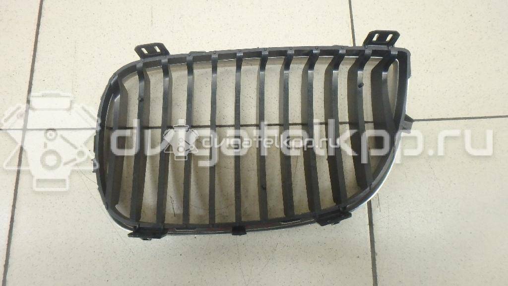 Фото Решетка радиатора правая  51137077130 для Bmw 1 {forloop.counter}}
