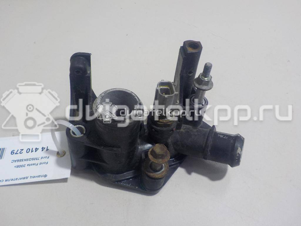 Фото Фланец двигателя системы охлаждения  7M5G8K556AC для Ford Fiesta / Focus / Puma Ec / Fusion Ju {forloop.counter}}