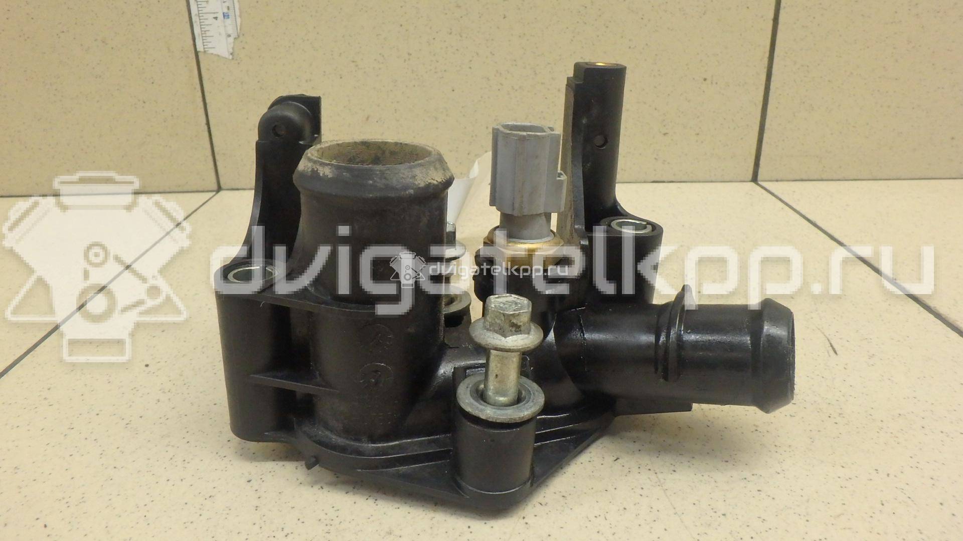 Фото Фланец двигателя системы охлаждения  1531004 для Ford Fiesta / Focus / Puma Ec / Fusion Ju {forloop.counter}}