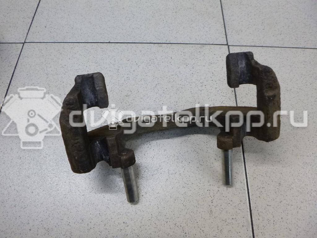 Фото Скоба суппорта переднего  1471710 для Ford Focus / C-Max {forloop.counter}}