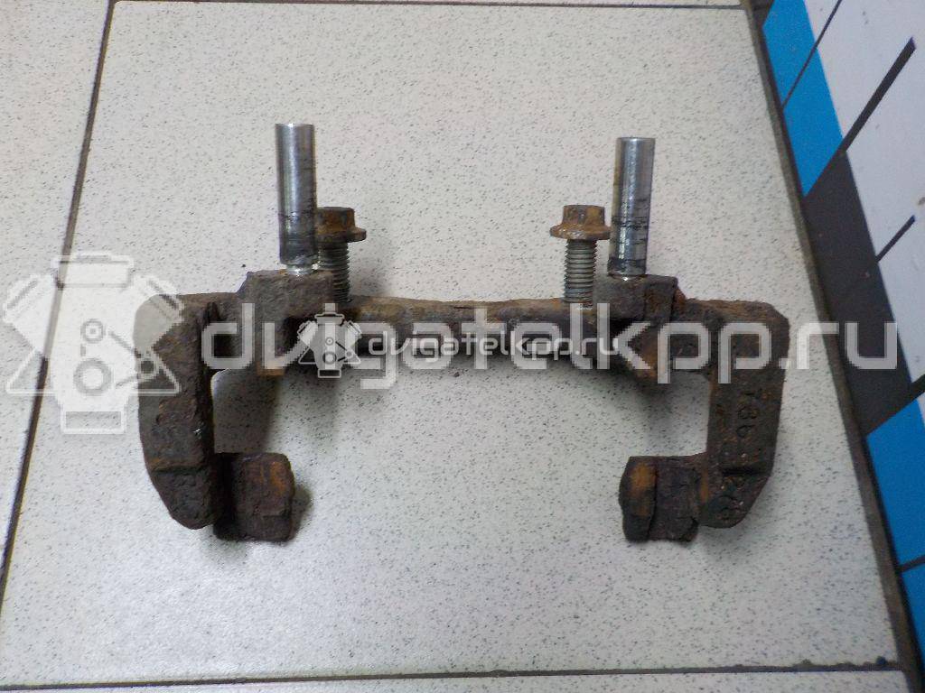 Фото Скоба суппорта переднего  1471710 для Ford Focus / C-Max {forloop.counter}}