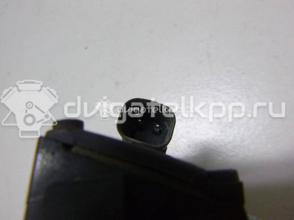 Фото Кнопка открывания багажника  1857333 для Ford Fiesta / Focus / C-Max / Galaxy / Kuga {forloop.counter}}