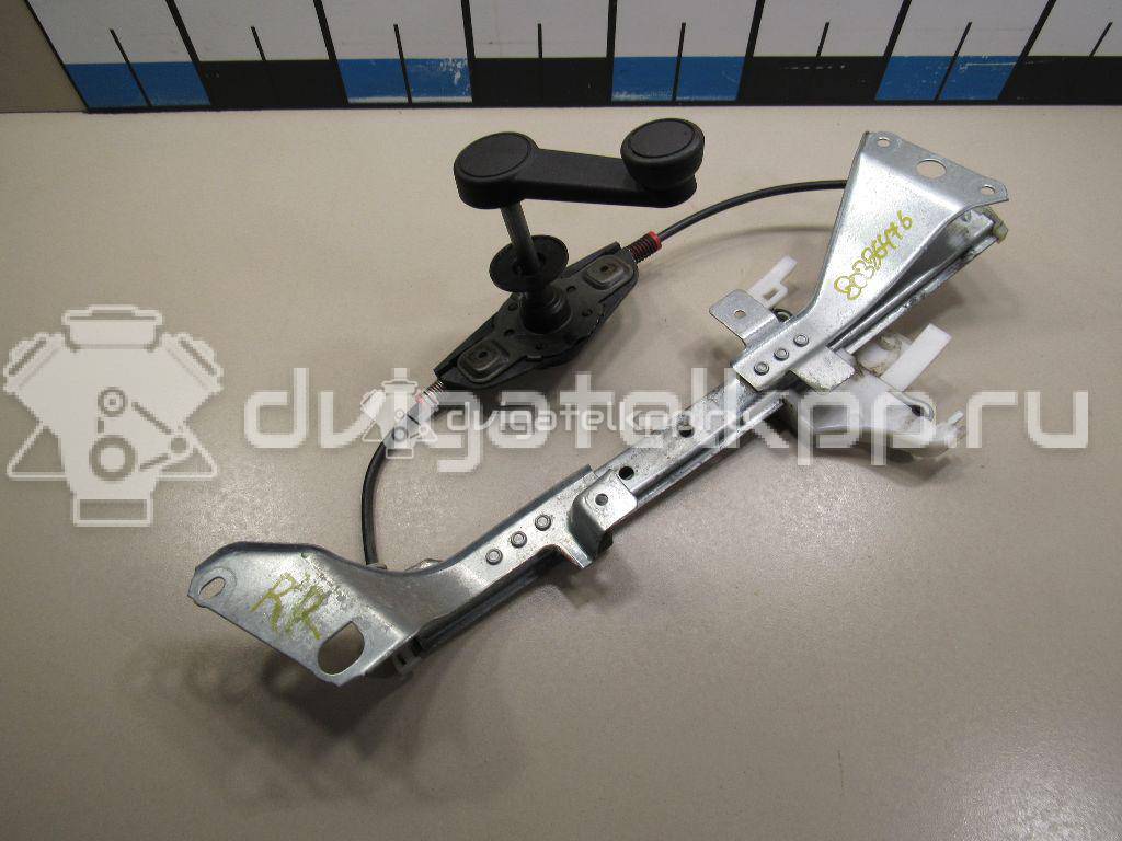 Фото Стеклоподъемник механ. задний правый  1528042 для Ford Fiesta {forloop.counter}}