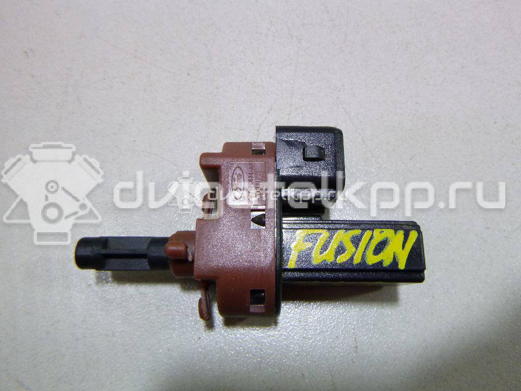 Фото Датчик педали сцепления  2s6t7c534aa для Ford Fiesta / Focus / Galaxy / Cougar Ec / Fusion Ju {forloop.counter}}