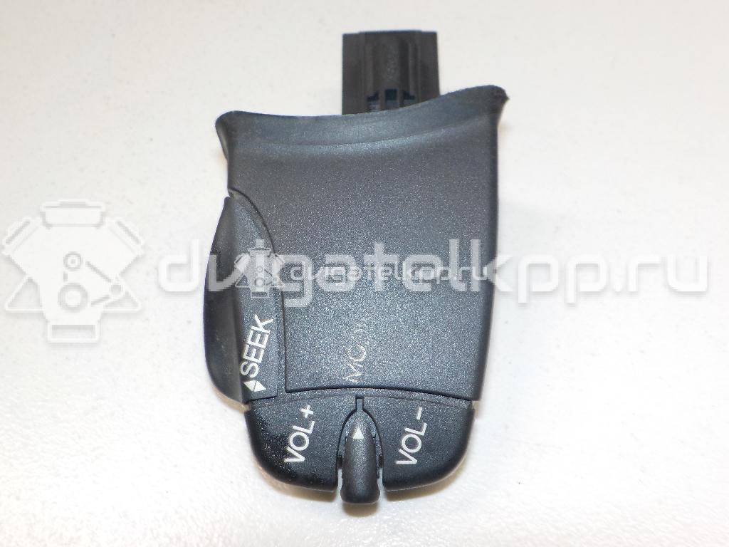 Фото Переключатель подрулевой управления магнитолой  1346664 для Ford Fiesta / Focus / Fusion Ju / Transit / Mondeo {forloop.counter}}