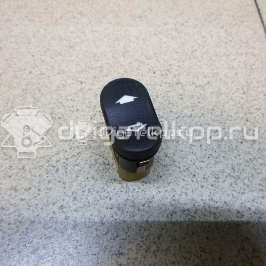 Фото Кнопка стеклоподъемника  1091485 для Ford Focus