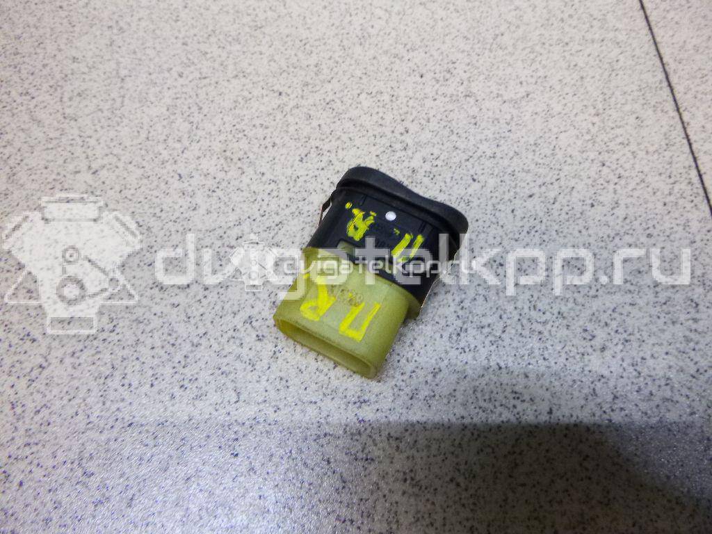 Фото Кнопка стеклоподъемника  1091485 для Ford Focus {forloop.counter}}