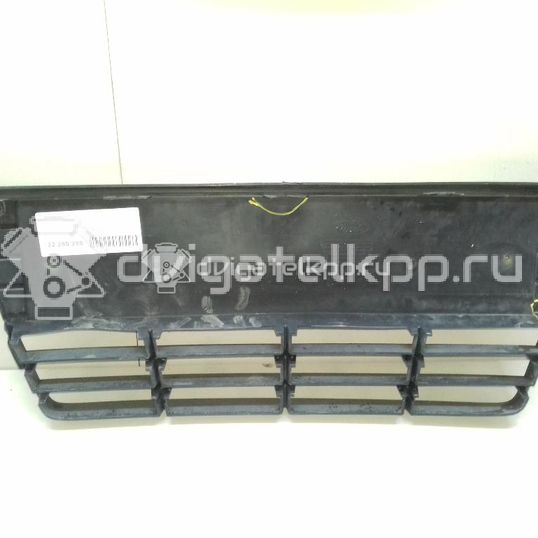Фото Решетка в бампер центральная  1718734 для Ford Focus