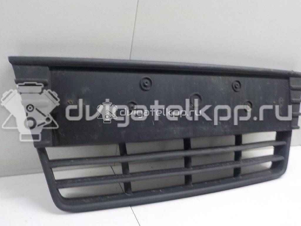 Фото Решетка в бампер центральная  1718734 для Ford Focus {forloop.counter}}