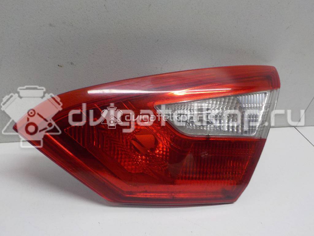 Фото Фонарь задний внутренний правый  1769301 для Ford Focus {forloop.counter}}