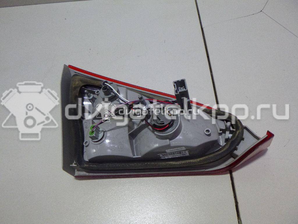 Фото Фонарь задний внутренний правый  1775986 для Ford Focus {forloop.counter}}