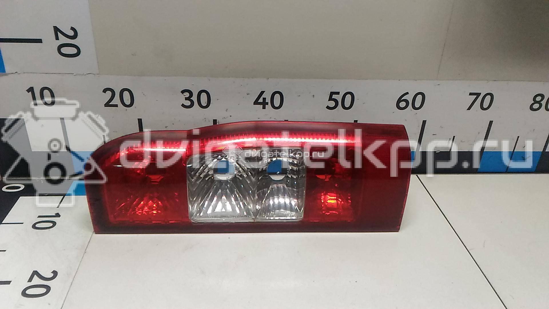 Фото Фонарь задний правый  1435880 для Ford Transit {forloop.counter}}