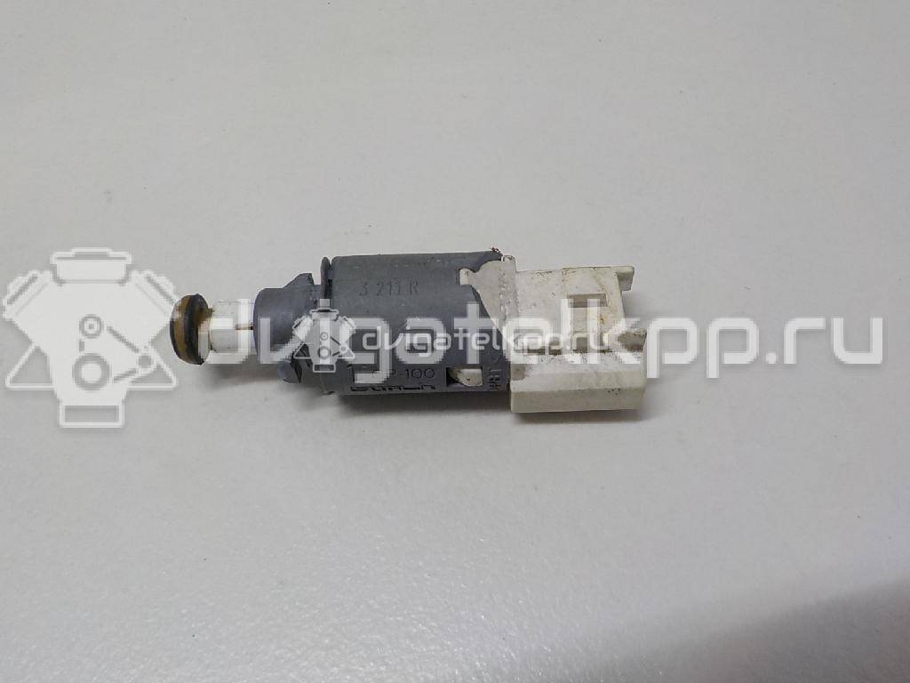 Фото Датчик включения стопсигнала  8200168238 для mercedes benz Citan W415 {forloop.counter}}