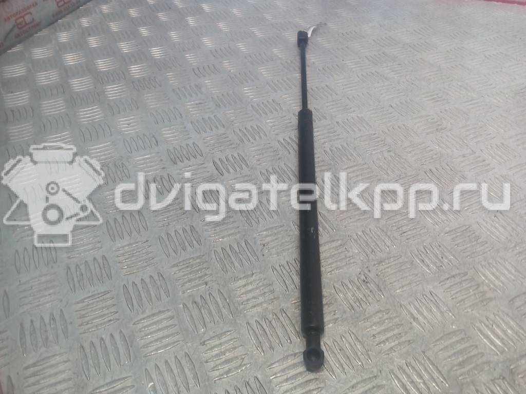 Фото Амортизатор двери багажника  90463781 для Opel Astra / Vectra {forloop.counter}}
