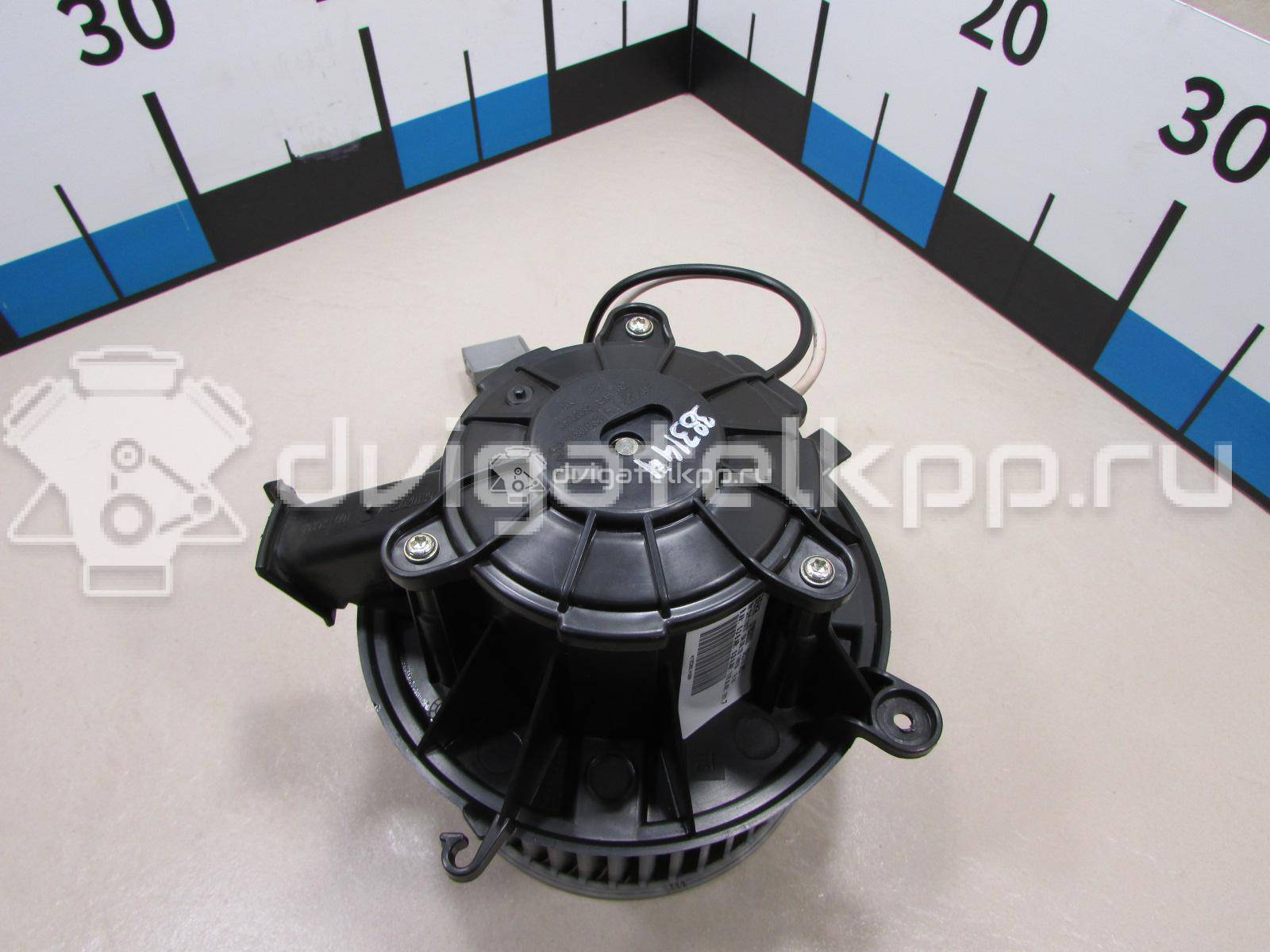 Фото Моторчик отопителя  13276230 для Opel Astra / Zafira / Cascada W13 {forloop.counter}}