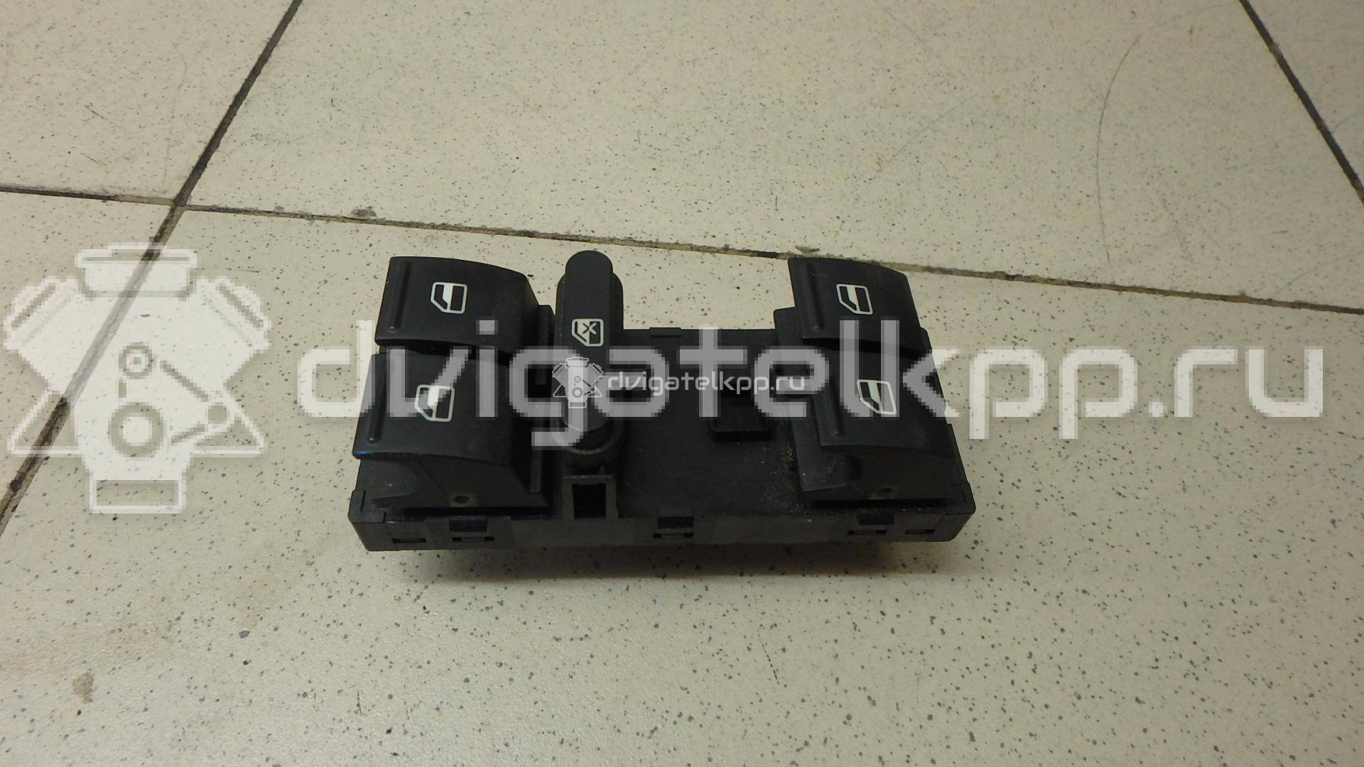 Фото Блок управления стеклоподъемниками  1K4959857B для Seat Ibiza / Leon / Toledo / Altea {forloop.counter}}