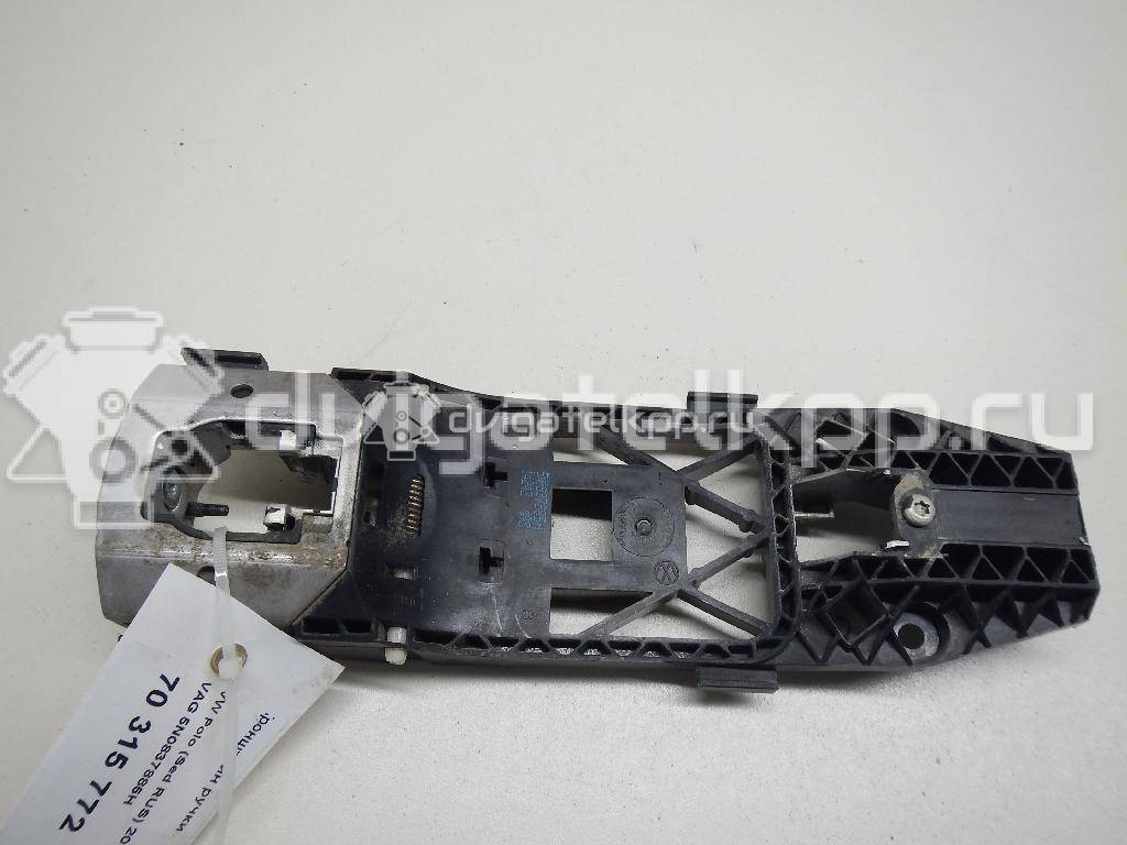 Фото Кронштейн ручки  5N0837885H для seat Leon (5F) {forloop.counter}}