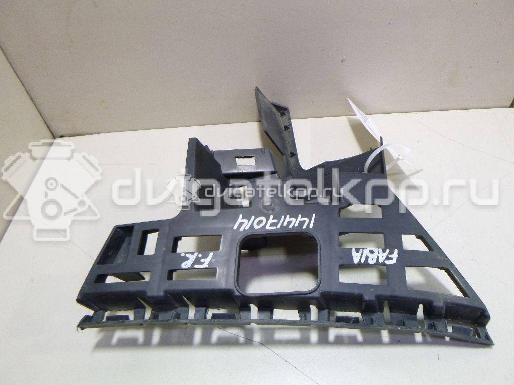 Фото Кронштейн переднего бампера правый  5J0807056 для Skoda Roomster 5J / Fabia {forloop.counter}}