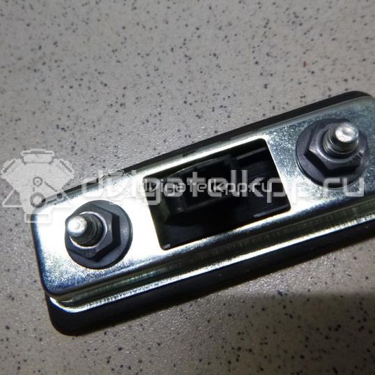 Фото Кнопка открывания багажника  1Z0827574C для Skoda Octavia / Octaviaii 1Z3