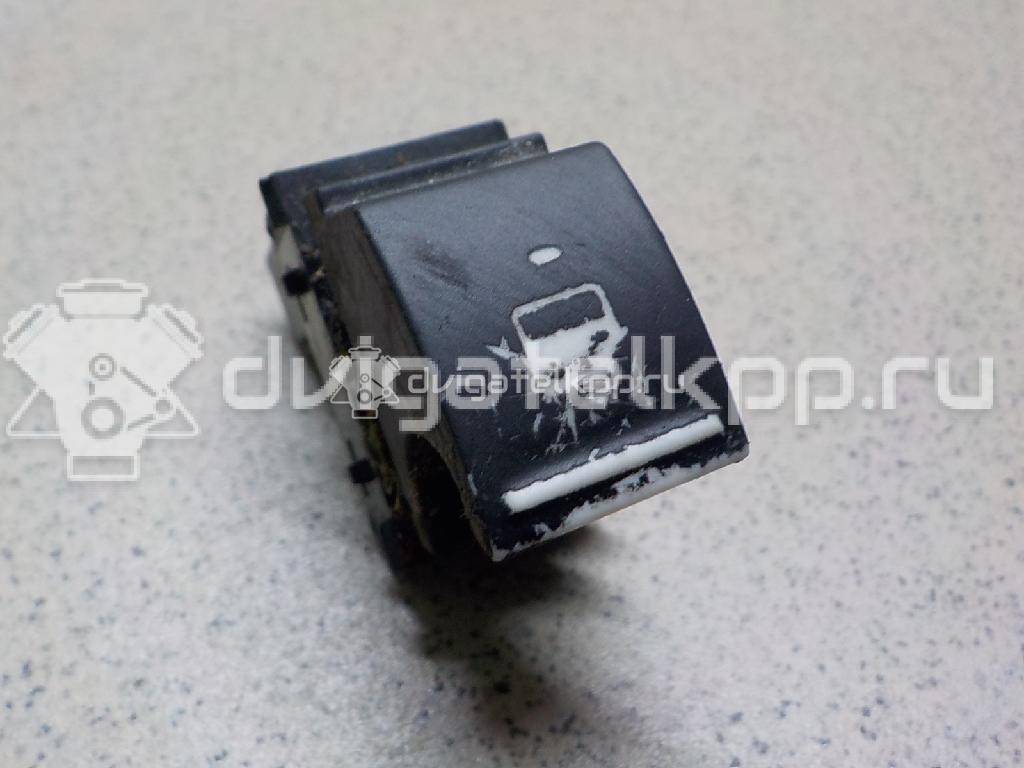 Фото Кнопка стеклоподъемника  7L6959855B3X1 для Volkswagen Scirocco / Tiguan / Touran / Amarok S1B / Cc {forloop.counter}}