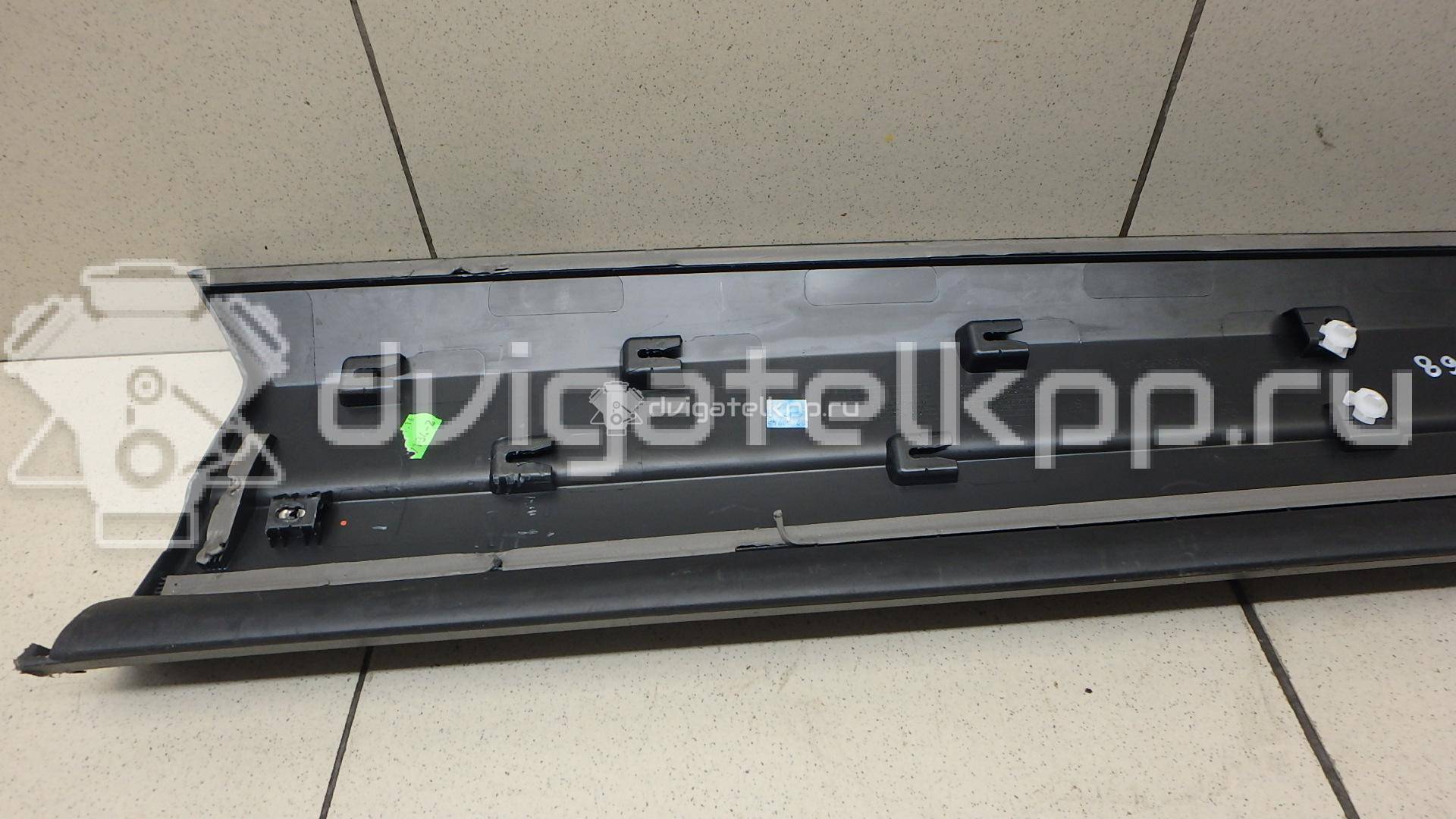 Фото Накладка двери передней левой  5N0854939A для Volkswagen Tiguan {forloop.counter}}