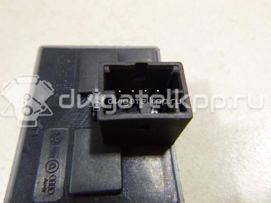 Фото Блок управления стеклоподъемниками  7E0959855A для Volkswagen Transporter / Multivan {forloop.counter}}