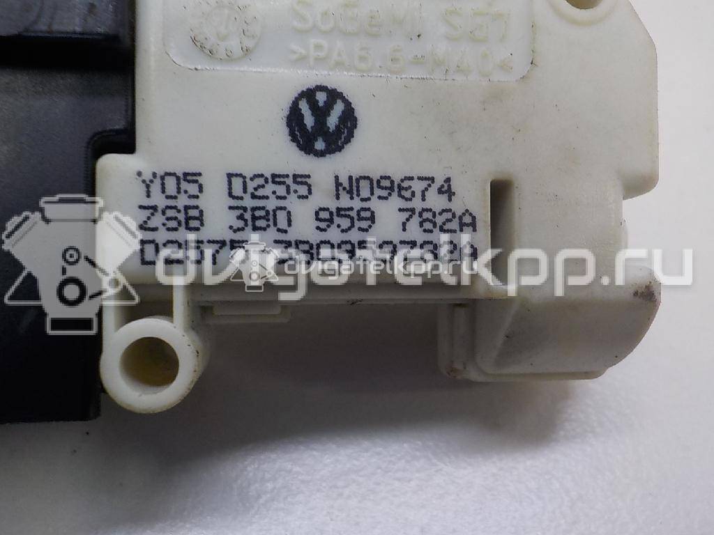 Фото Замок бардачка  3b0959782a для audi A6 [C6,4F] {forloop.counter}}