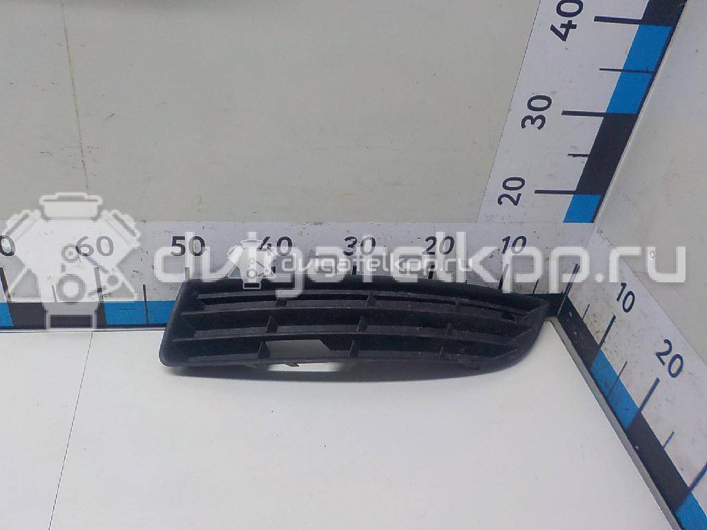 Фото Решетка в бампер левая  3C08536659B9 для Volkswagen Passat {forloop.counter}}