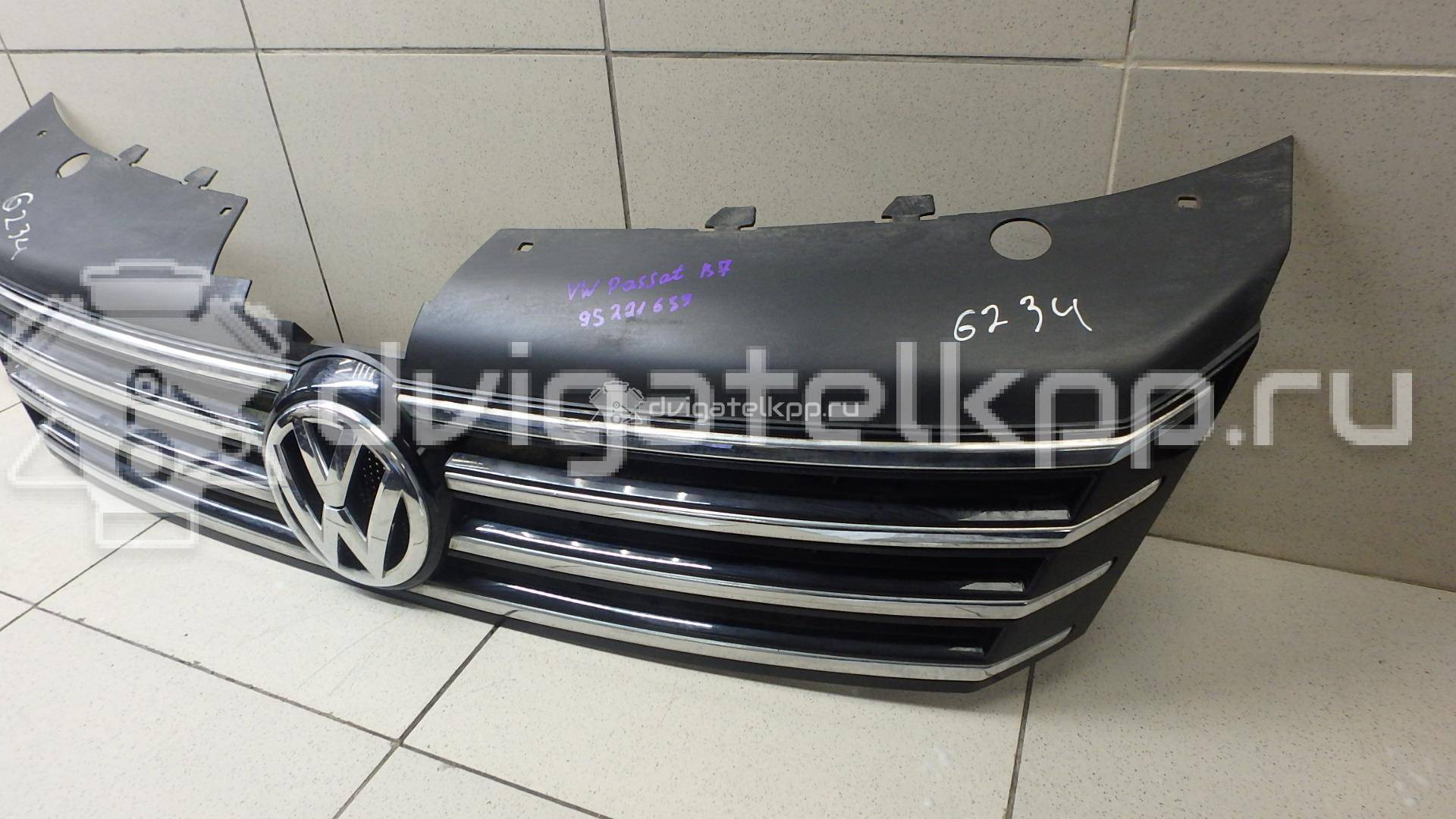 Фото Решетка радиатора  3AA853651OQE для Volkswagen Passat {forloop.counter}}