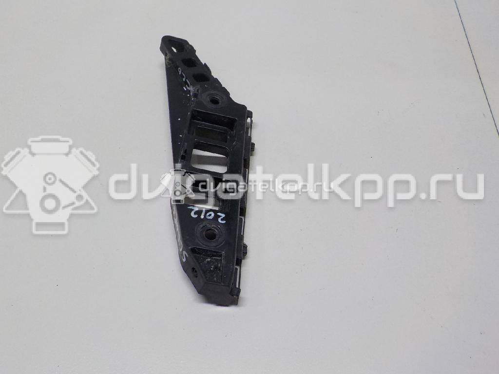 Фото Кронштейн переднего бампера правый  1K8807184B для Volkswagen Scirocco {forloop.counter}}