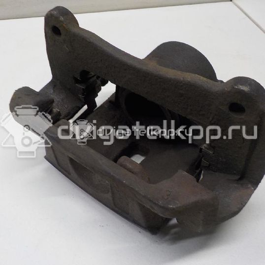 Фото Суппорт тормозной передний правый  4773048140 для Toyota Harrier
