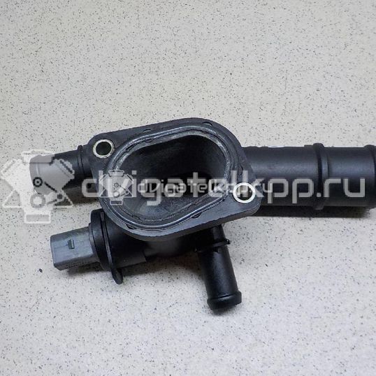 Фото Фланец двигателя системы охлаждения  038121132D для Audi A3 / A8 / A4