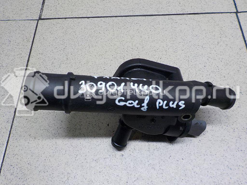 Фото Фланец двигателя системы охлаждения  038121132D для Audi A3 / A8 / A4 {forloop.counter}}